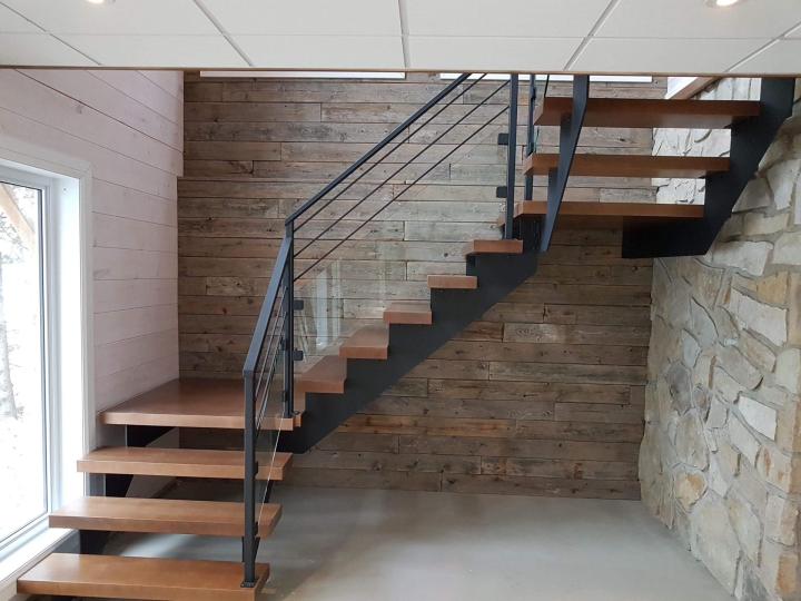 Fabricant de marches pour escalier, Magog